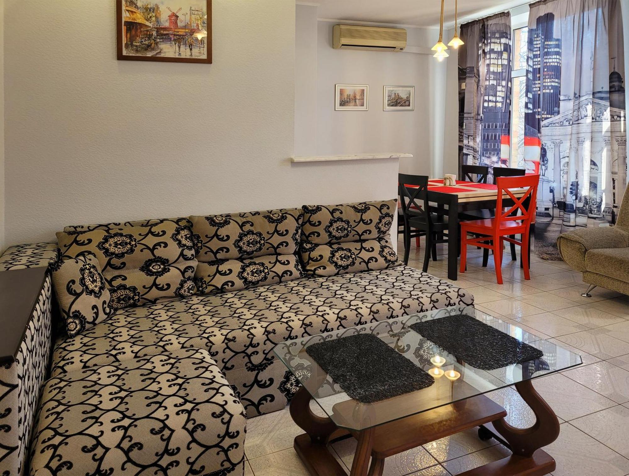 Home Hotel Apartments On Khreshchatyk Area Kiev Extérieur photo