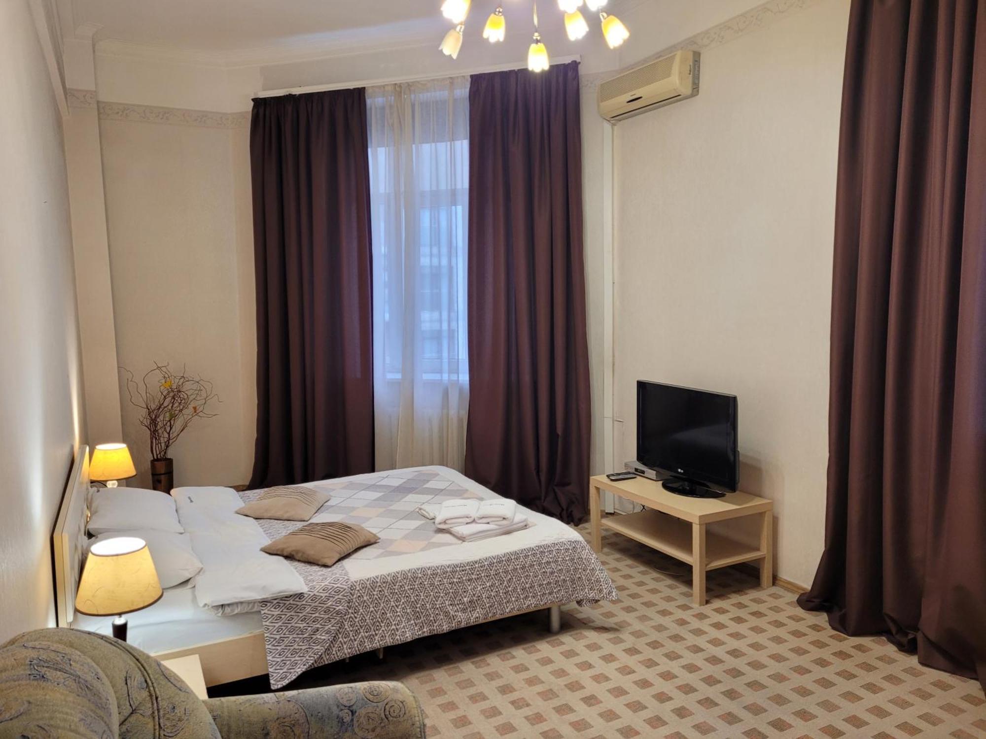 Home Hotel Apartments On Khreshchatyk Area Kiev Extérieur photo