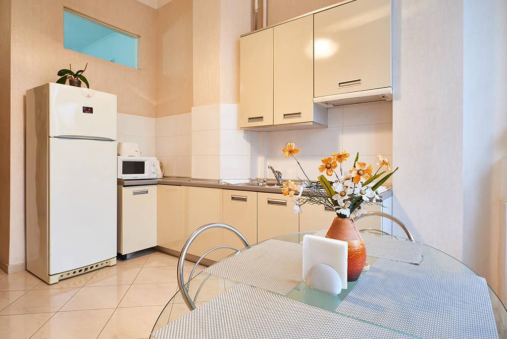 Home Hotel Apartments On Khreshchatyk Area Kiev Extérieur photo