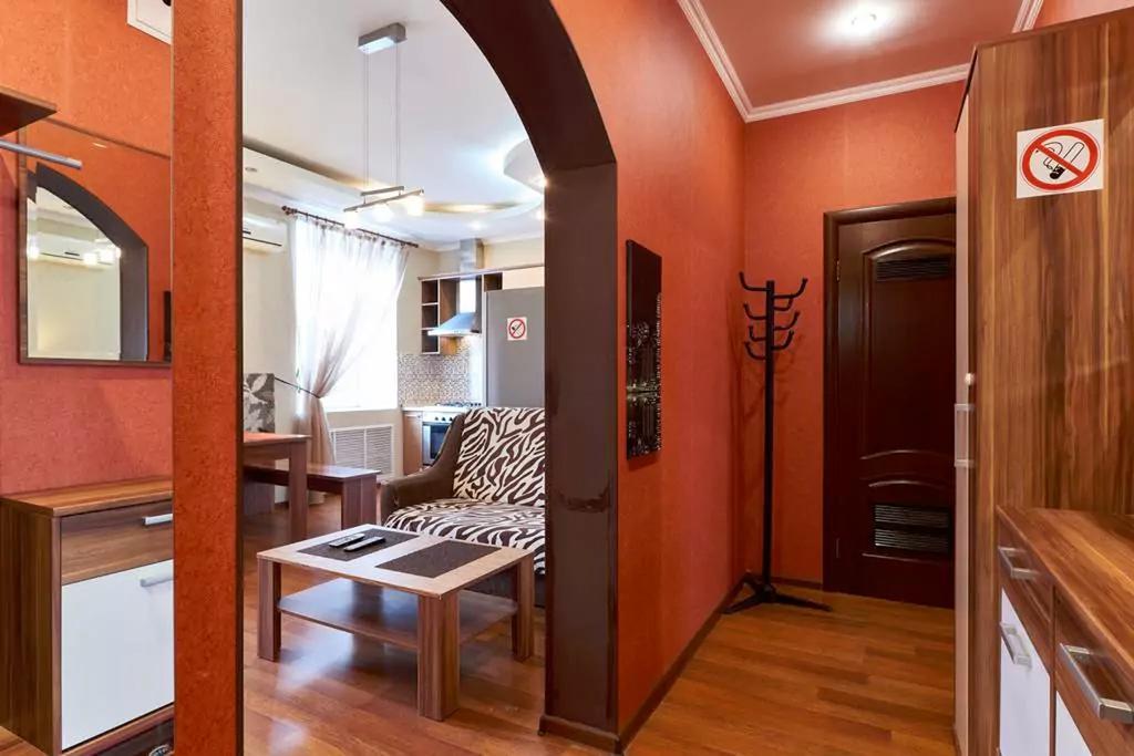 Home Hotel Apartments On Khreshchatyk Area Kiev Extérieur photo