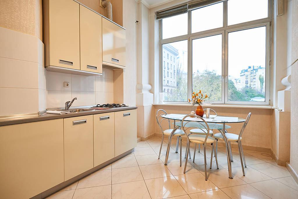 Home Hotel Apartments On Khreshchatyk Area Kiev Extérieur photo