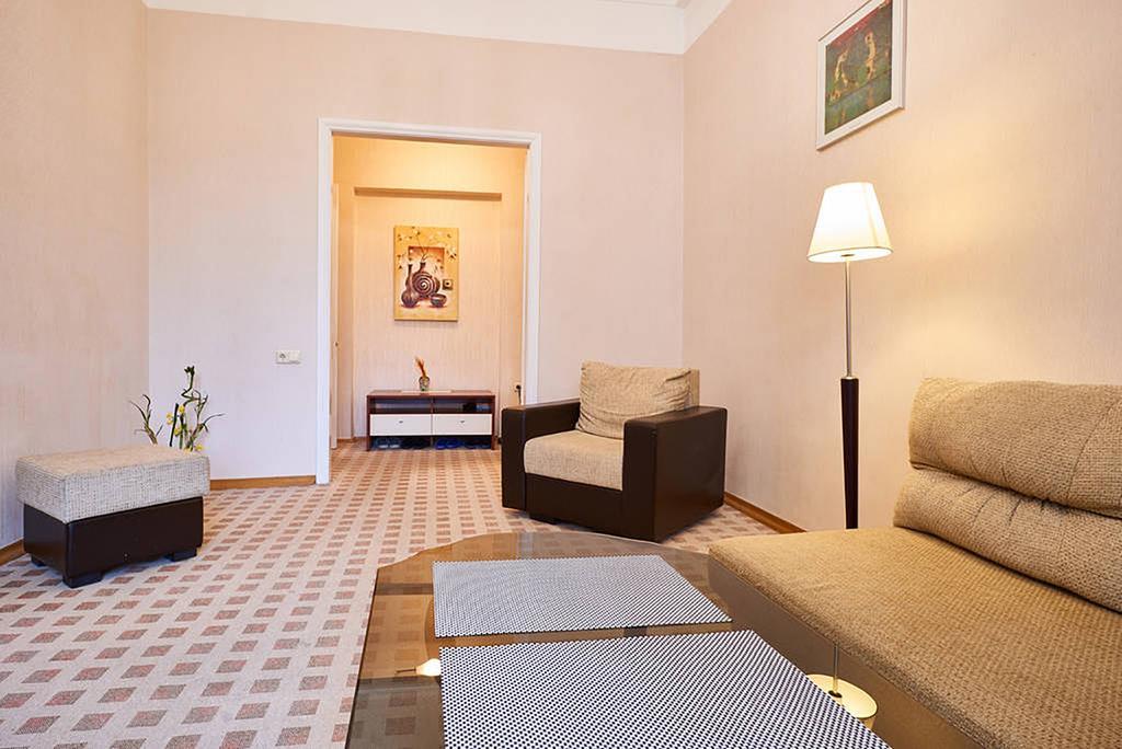 Home Hotel Apartments On Khreshchatyk Area Kiev Extérieur photo