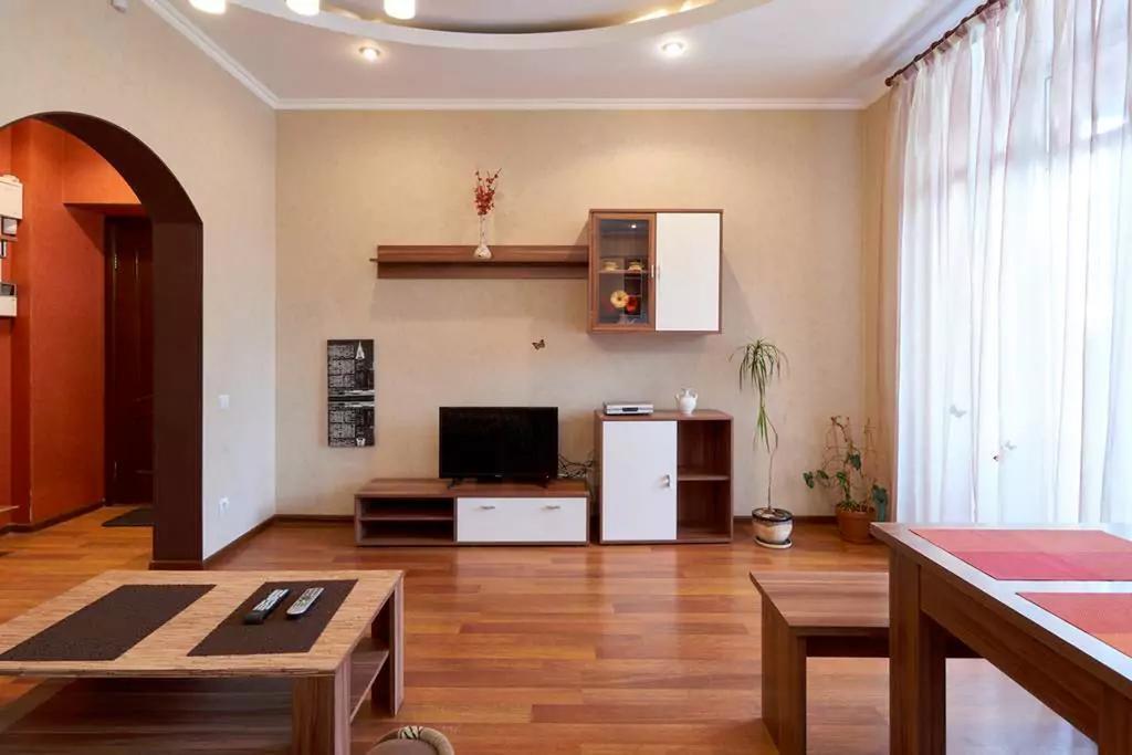 Home Hotel Apartments On Khreshchatyk Area Kiev Extérieur photo
