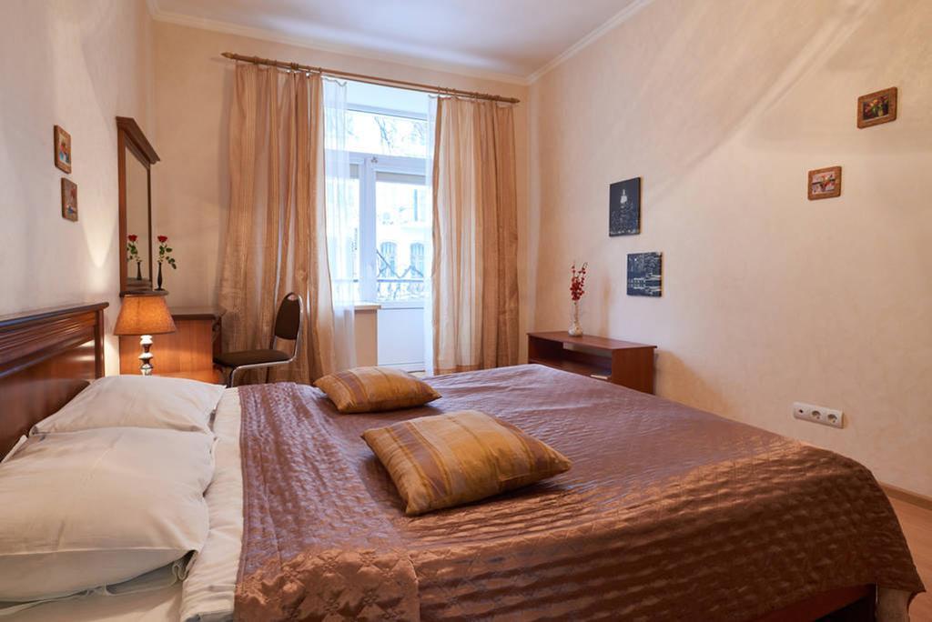 Home Hotel Apartments On Khreshchatyk Area Kiev Extérieur photo