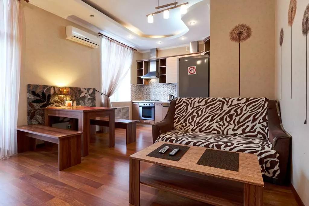 Home Hotel Apartments On Khreshchatyk Area Kiev Extérieur photo