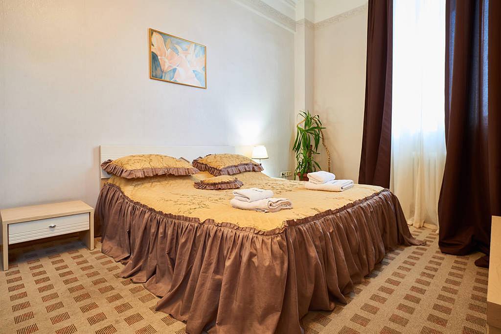 Home Hotel Apartments On Khreshchatyk Area Kiev Extérieur photo