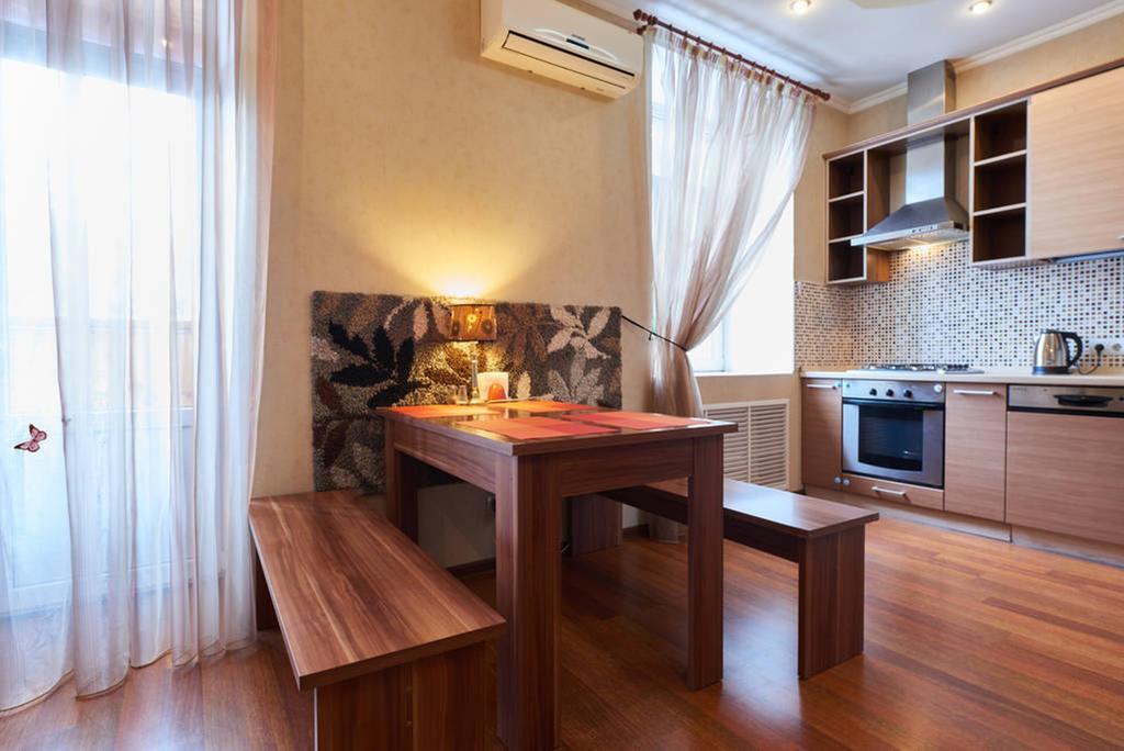 Home Hotel Apartments On Khreshchatyk Area Kiev Extérieur photo